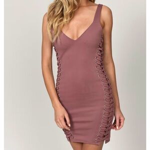 Tobi Mauve Lace-Up Bodycon Mini Dress